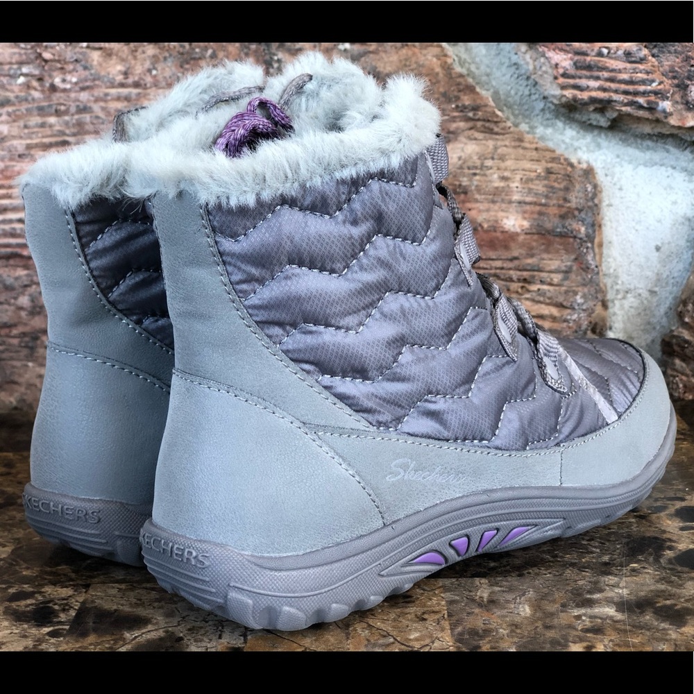 NEW Skechers Women's Relaxed Fit boots - Picture 9 of 16